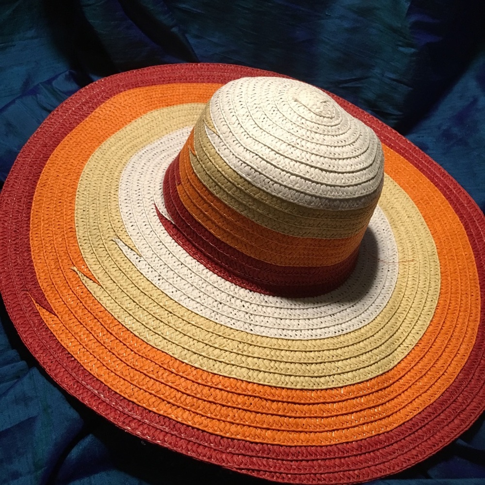ORANGE AND TAN BANDED STRAW HAT